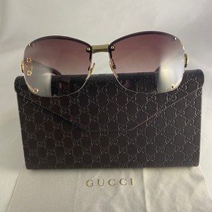 Excellent Gucci Sunglasses with Rhinestone Logos and Case